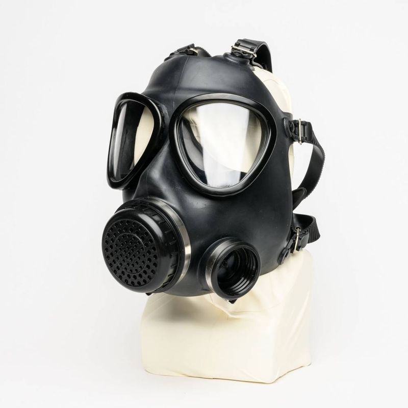 Military Adjustable Strap Rubber Gas Mask in Black Masks