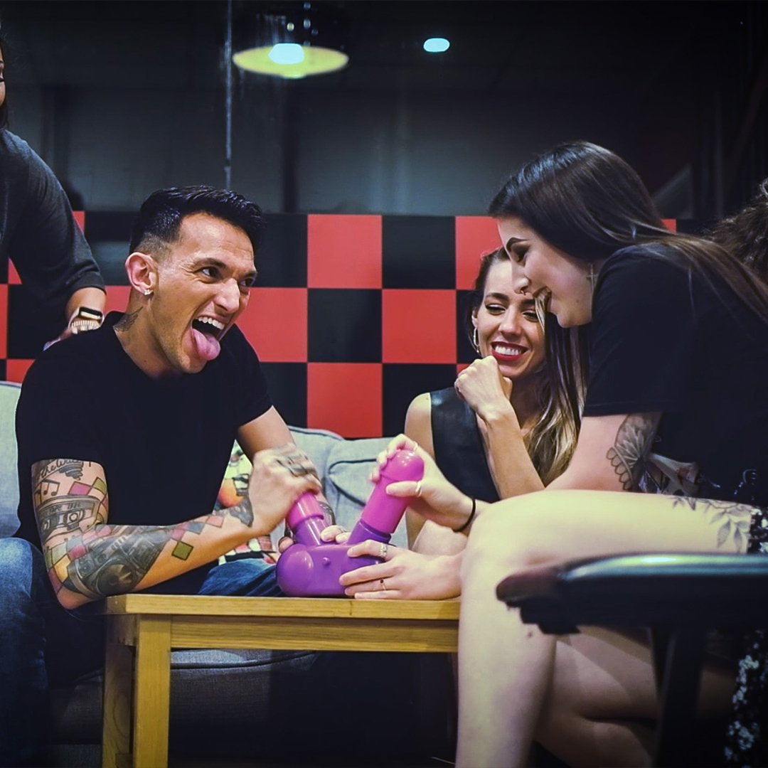 Cum Face Game – Adult Party Game > Novelties > Games