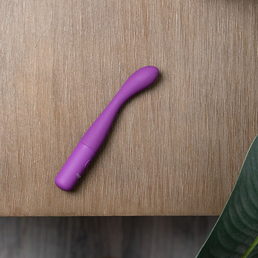 Maia CHELSI -  17.8 cm USB Rechargeable Vibrator