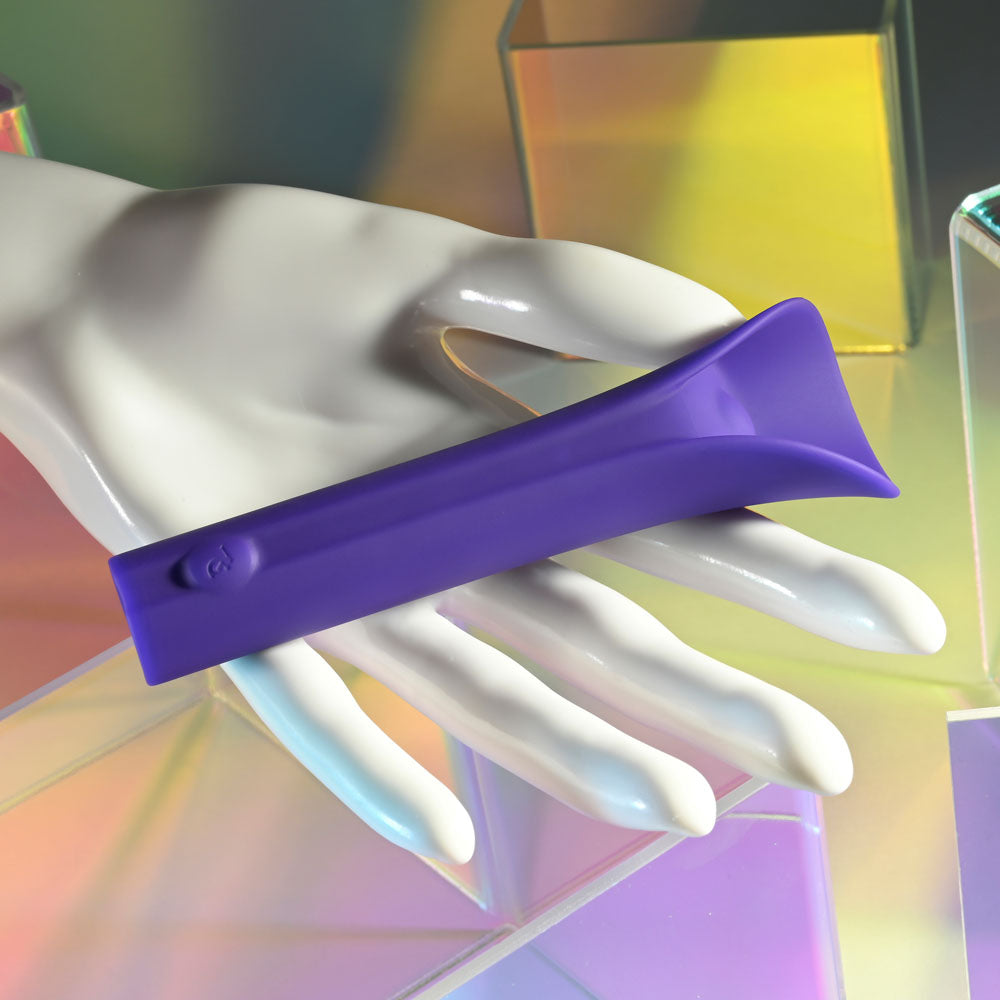 Evolved Full Coverage Stimulator > Vibrators > Ladies > Clitoral Vibrators and Stimulators
