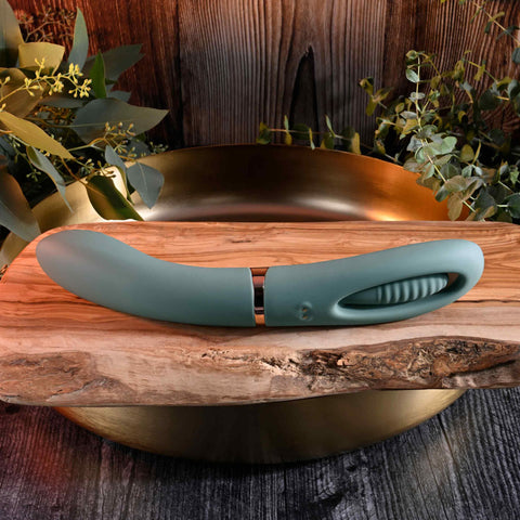 Evolved CHICK FLICK Double-Ended Vibrator 24 cm STIMULATORS