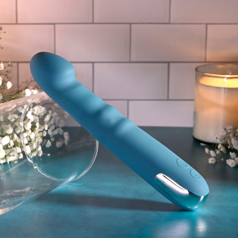 Evolved QUEEN OF ALL TRADES 22.6 cm USB Rechargeable Vibrator Vibrators