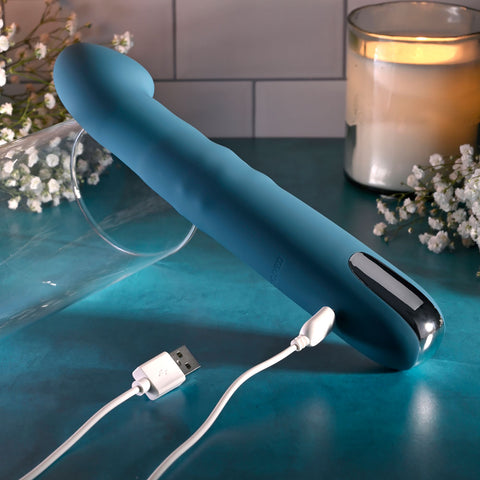 Evolved QUEEN OF ALL TRADES 22.6 cm USB Rechargeable Vibrator Vibrators