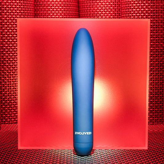 Evolved STRAIGHT FORWARD -  16.5 cm USB Rechargeable Vibrator