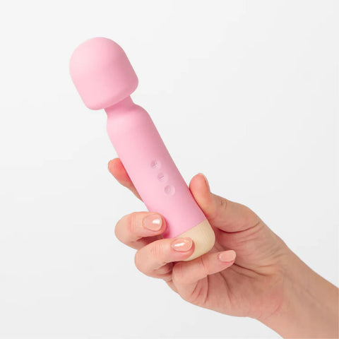 Girls Get Off Wanda USB Rechargeable Waterproof Massage Wand Electric Massager