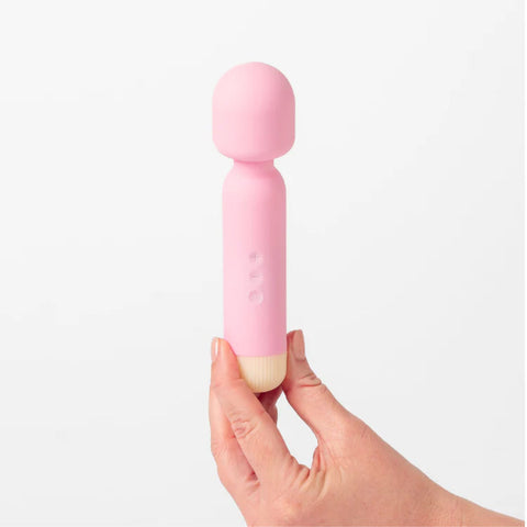 Girls Get Off Wanda USB Rechargeable Waterproof Massage Wand Electric Massager