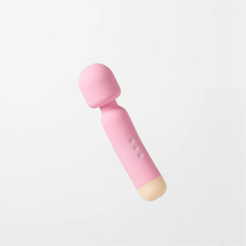Girls Get Off Wanda USB Rechargeable Waterproof Massage Wand Electric Massager
