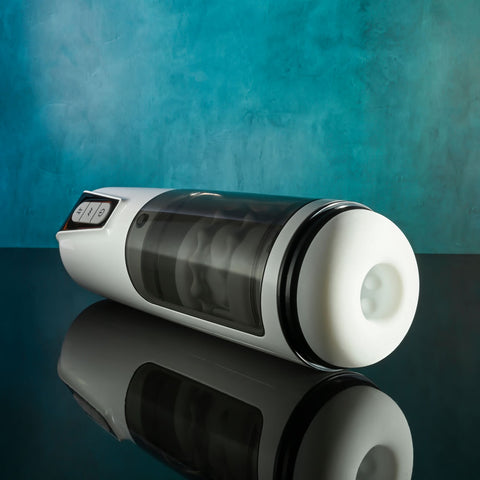 Gender X GET YOUR STROKE ON 13.3cm Vibrating Stroker GENDER EXPRESSION