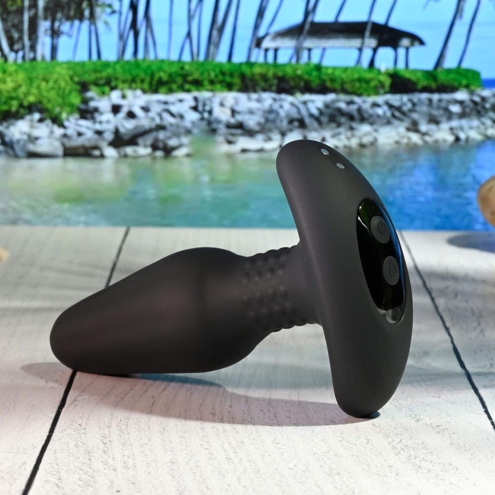Gender X Teamwork (Black) – Remote-Controlled Vibrating Plug and Ring Set > Anal Range > Vibrating Butt Plugs
