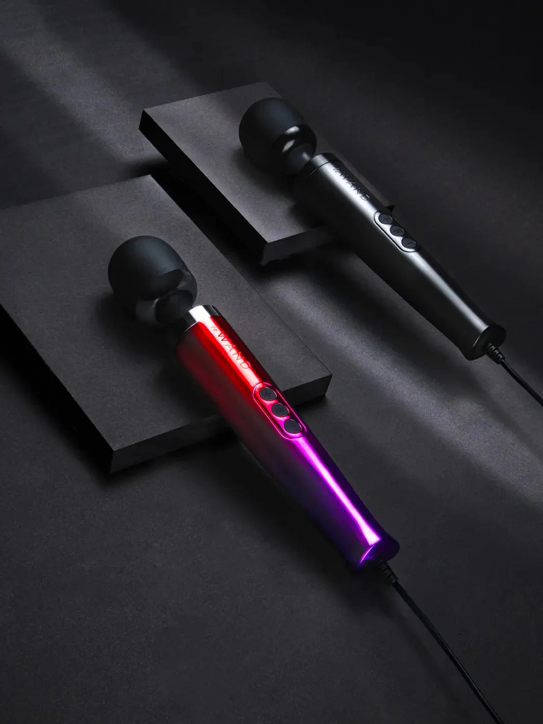 Le Wand Die Cast Plug-In – Powerful Corded Wand Massager > Sex Toys > Massage Wands