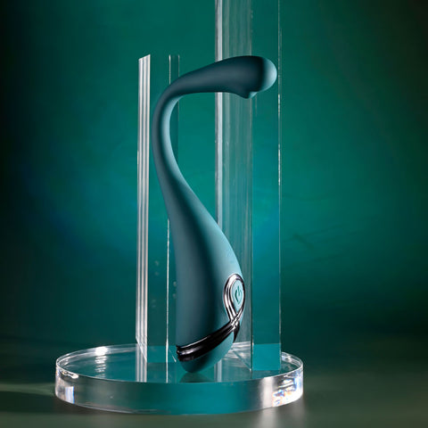 Playboy Pleasure PINPOINT PERFECTION 19.3 cm Rechargeable Vibrator VIBRATORS